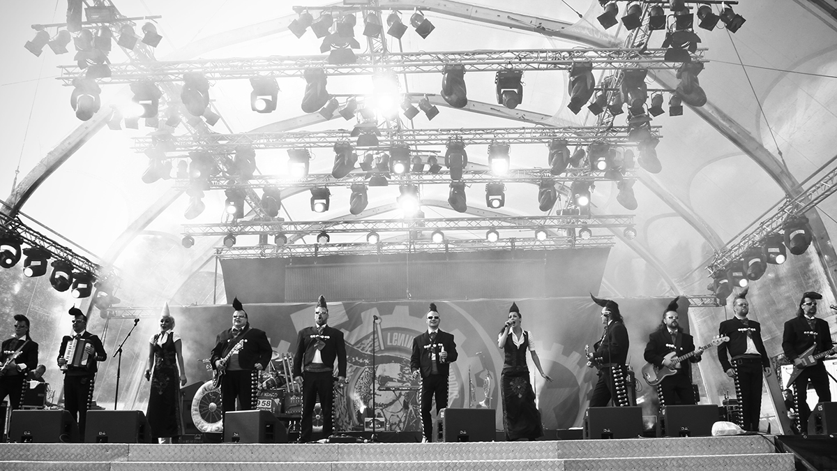 Финская рок-группа Leningrad Cowboys убрала из названия Ленинград