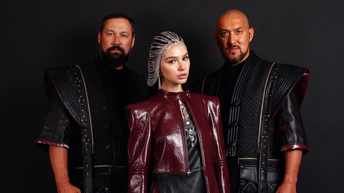 Песня российской группы Ay Yola заняла первое место в украинском Apple Music