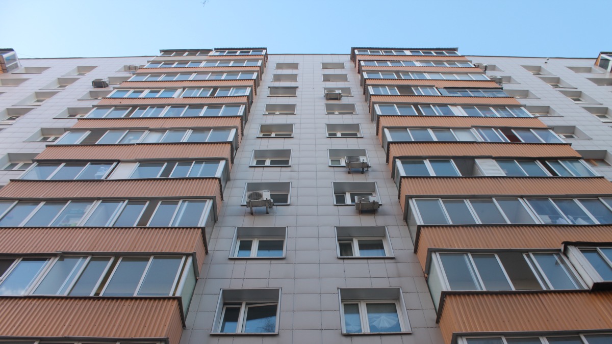 В жилом доме 1971 года постройки в центре столицы в 2025 году заменят все лифты 