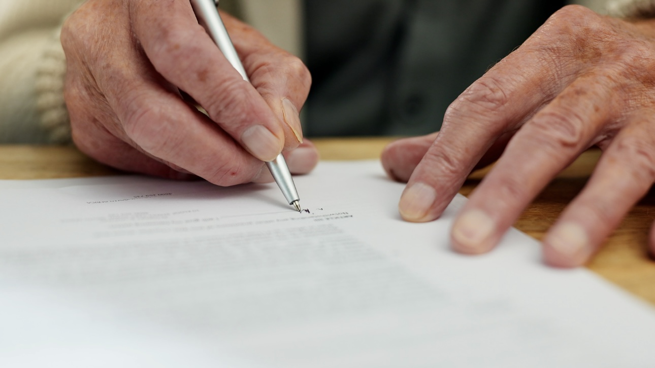 Пожизненная рента: как получить деньги и не остаться без квартиры