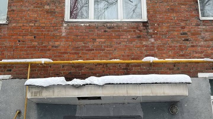 Пятилетний мальчик выпал из окна третьего этажа в Москве