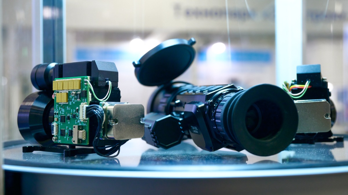 От медицинских лазеров до фотоприемников: столичные компании представили инновационную продукцию на выставке «Фотоника-2025»