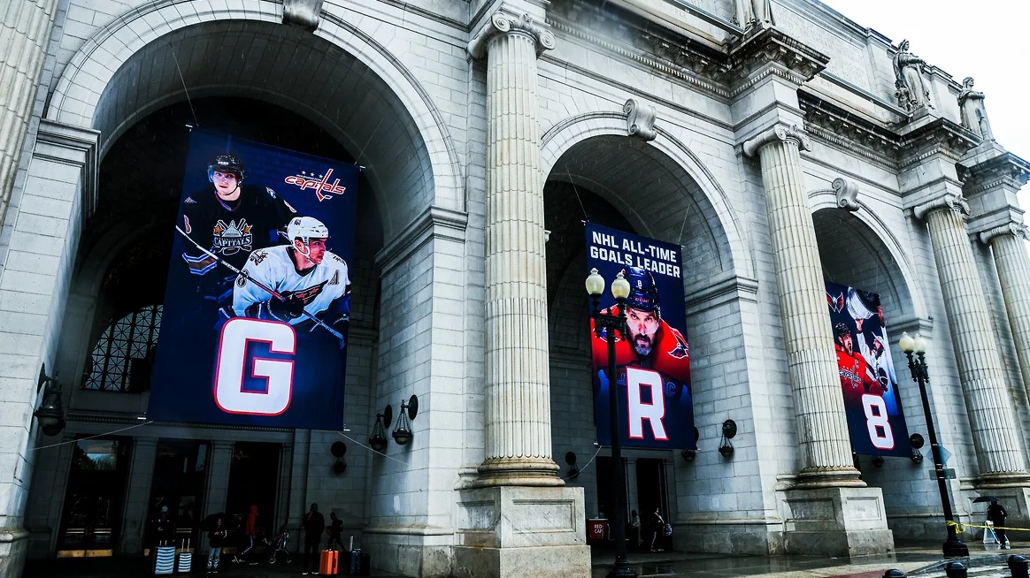 Главный вокзал Вашингтона украсили изображением Александра Овечкина