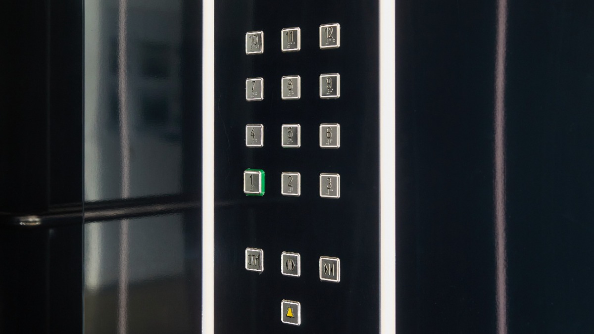 Анатолий Гарбузов: Около 2,3 тысячи лифтов Карачаровского механического завода установят в Москве по программе капремонта