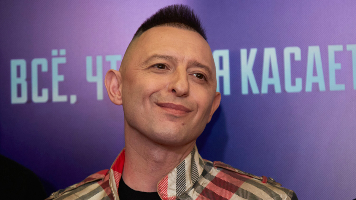 Рома Зверь обматерил зрителей во время выступления перед Егором Кридом в «Лужниках»