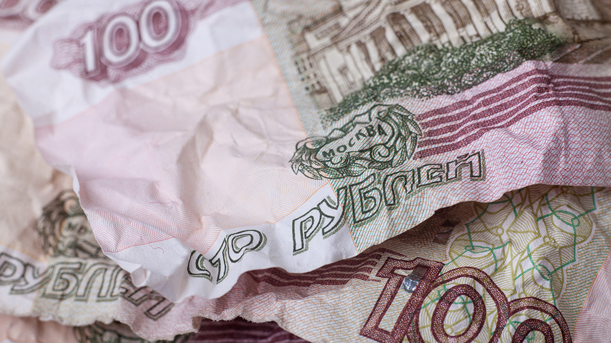 Подросток выпрыгнул из окна школы в Тольятти за 100 рублей