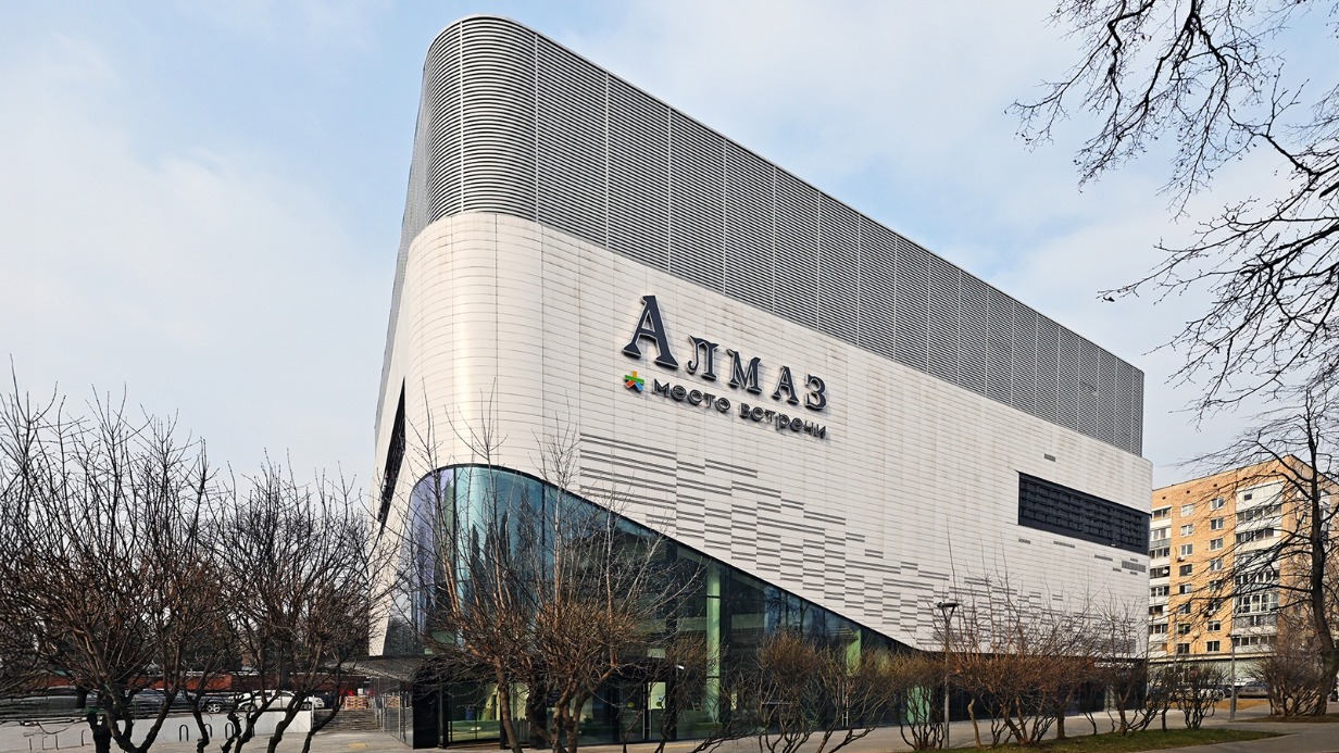 В Донском районе открылся районный центр «Место встречи»