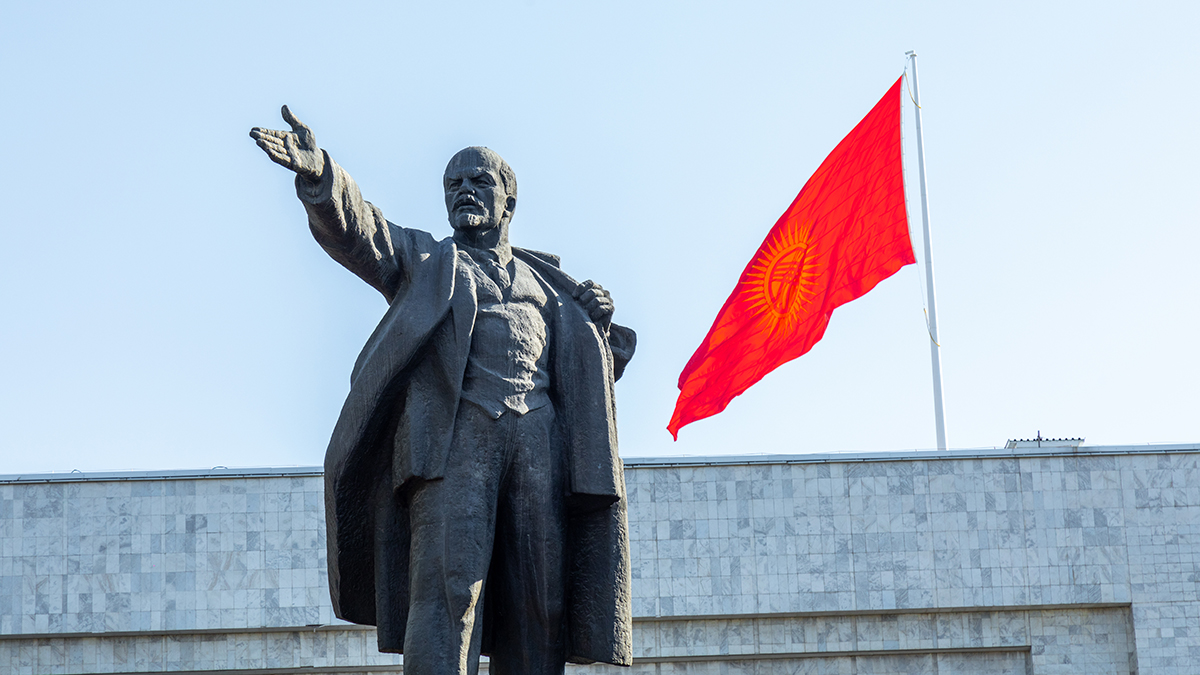Депутат парламента Киргизии раскритиковал снос памятника Ленину в Оше