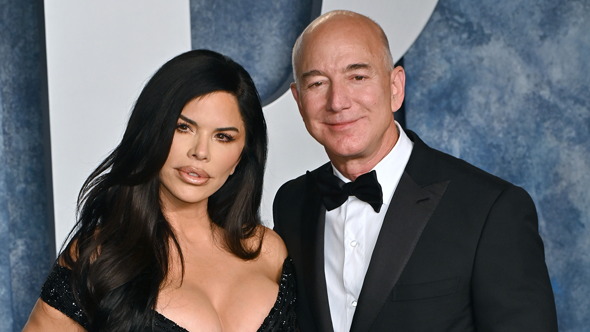 Джефф Безос поменял место проведения свадьбы из-за протестов в Венеции