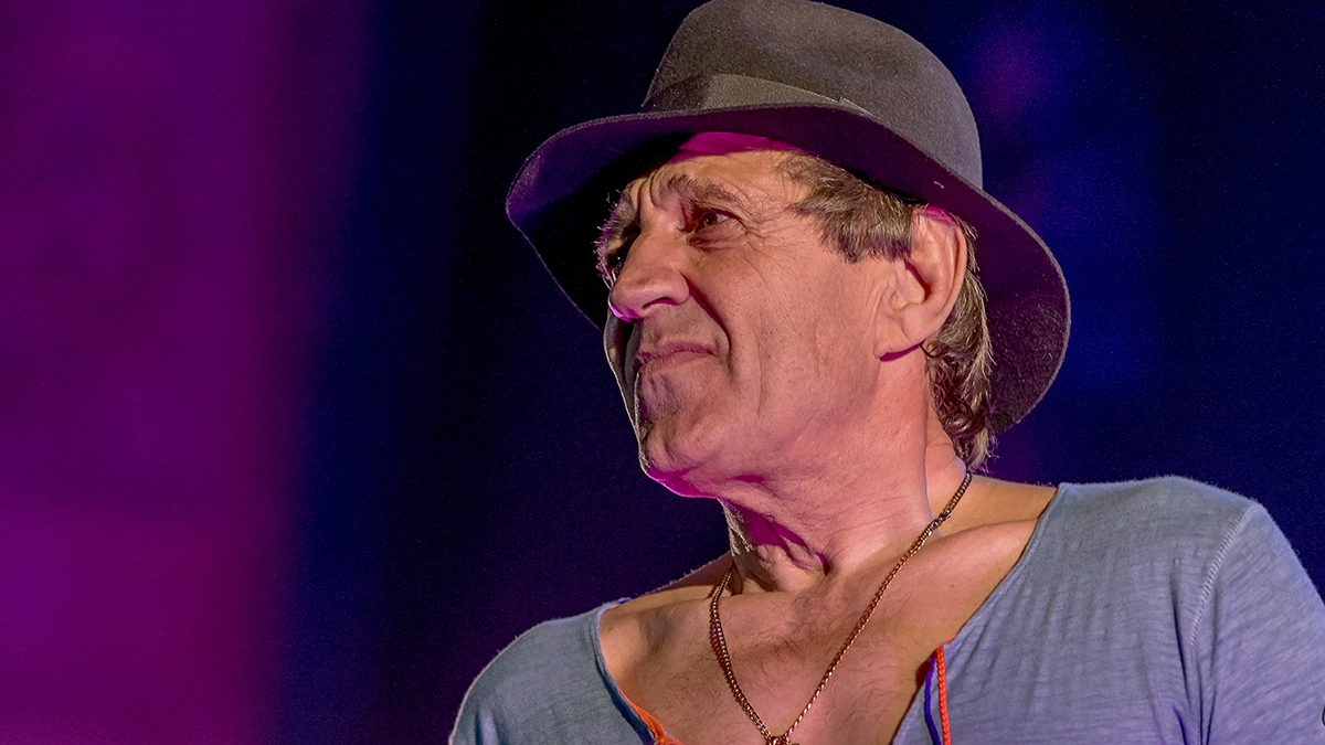 Адриано Челентано может выпустить песню на русском языке