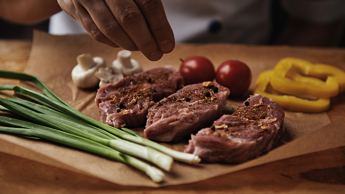 Красное мясо: польза и вред для здоровья, сердца и психики — что говорят врачи