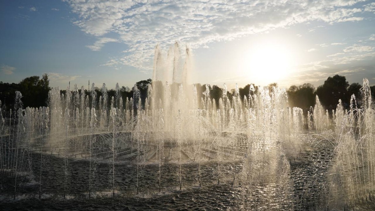 Светодинамический фонтан в «Царицыно» начали готовить к открытию сезона