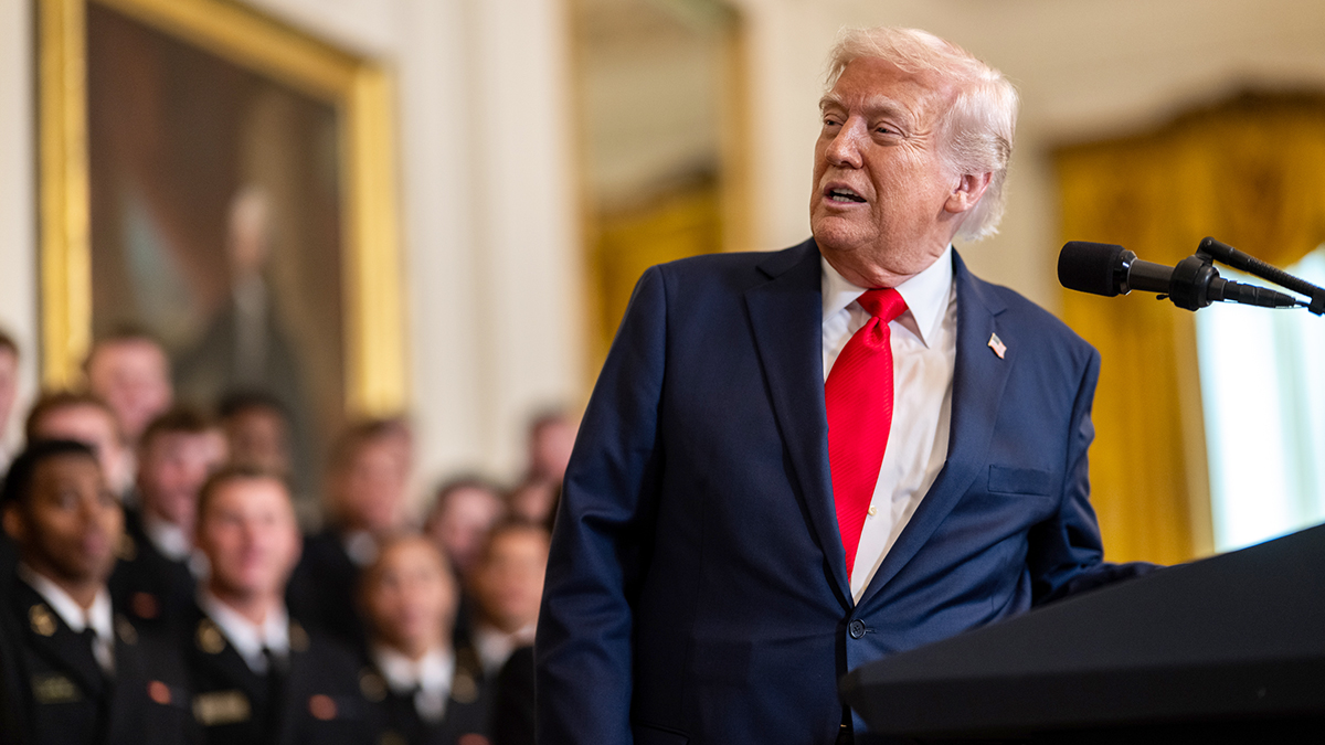 Трамп поддержал передачу Донбасса под контроль РФ и заморозку линии фронта
