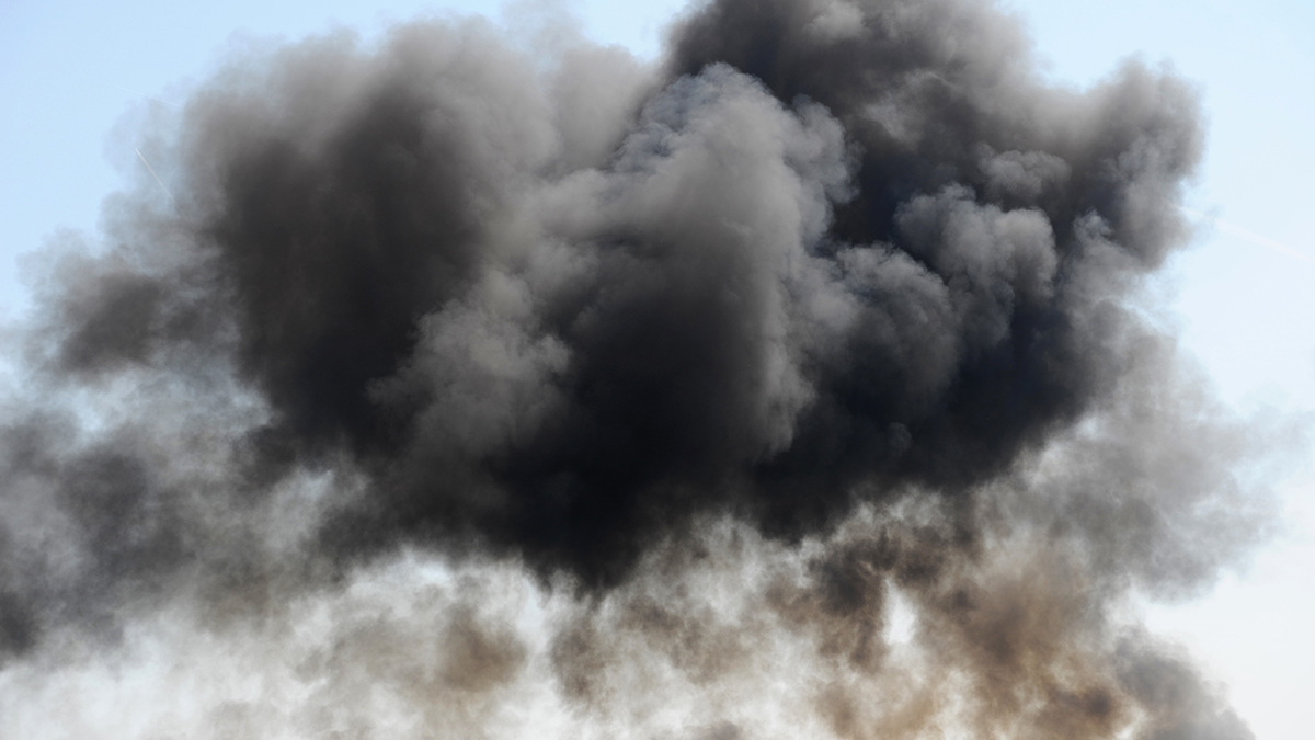 Shot: Пять взрывов прогремело над Ростовом-на-Дону