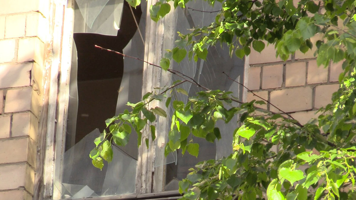 Украинский беспилотник повредил квартиры в ЖК «Аврора» в Новороссийске