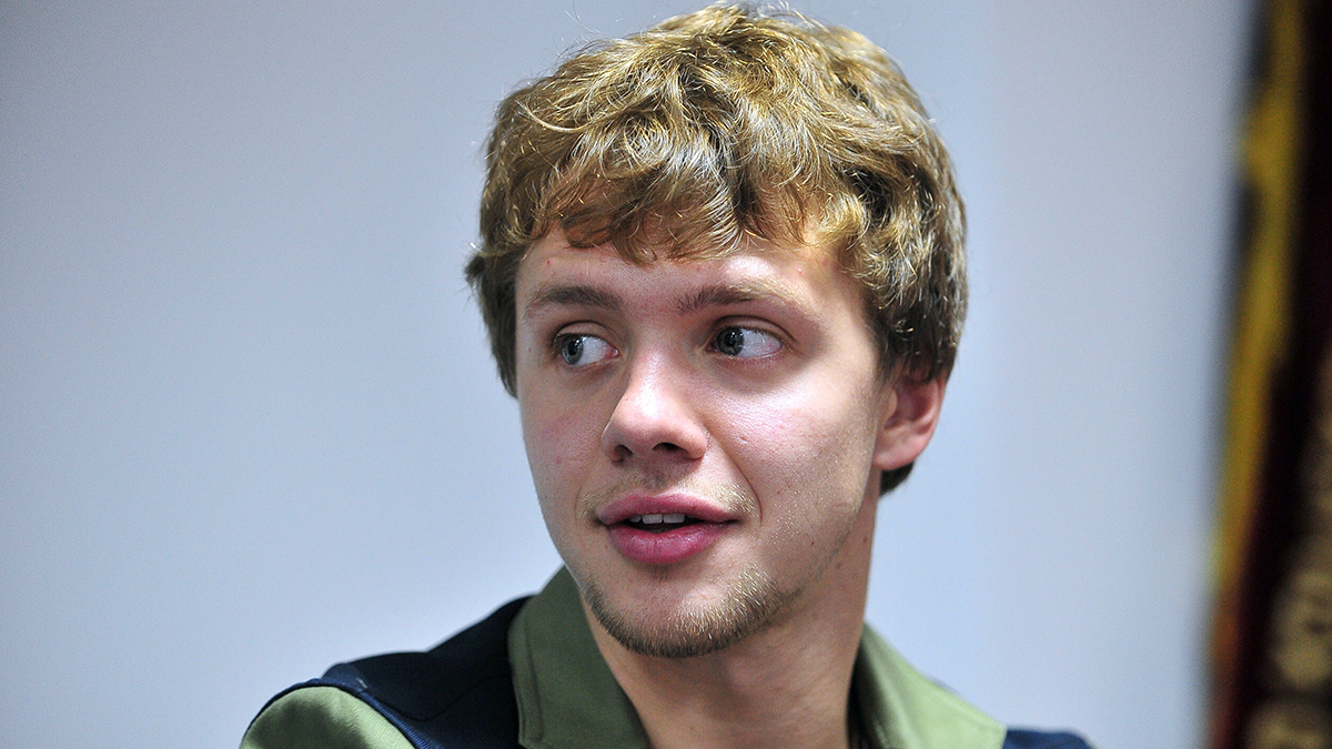 Хоккеист Панарин попытался «оплатить» проезд в метро кнопочным телефоном