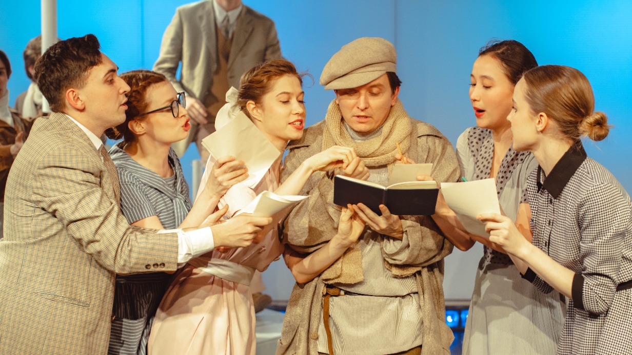 В театре «МОСТ» прошла премьера спектакля «Гудок»