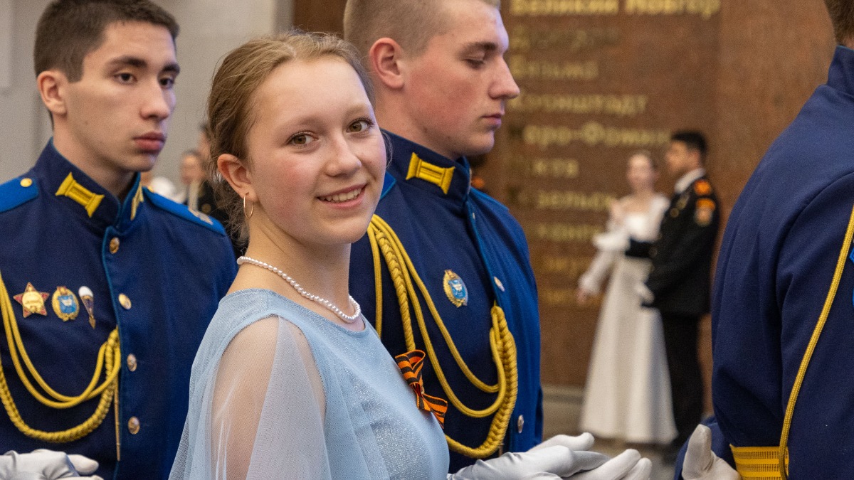 В Музее Победы прошел весенний кадетский бал