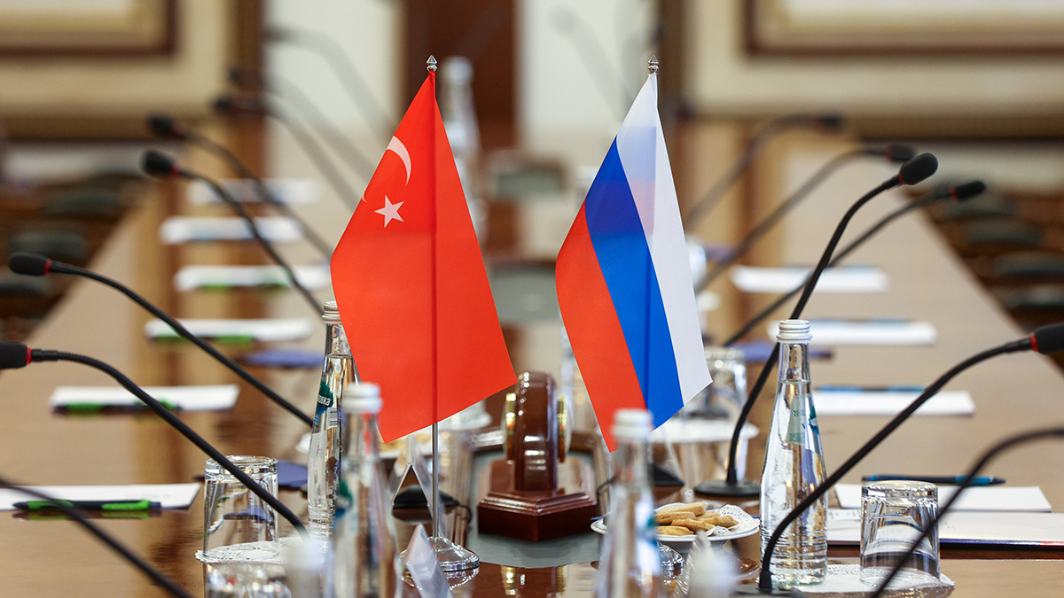 Российская делегация прибыла в Стамбул для переговоров по Украине