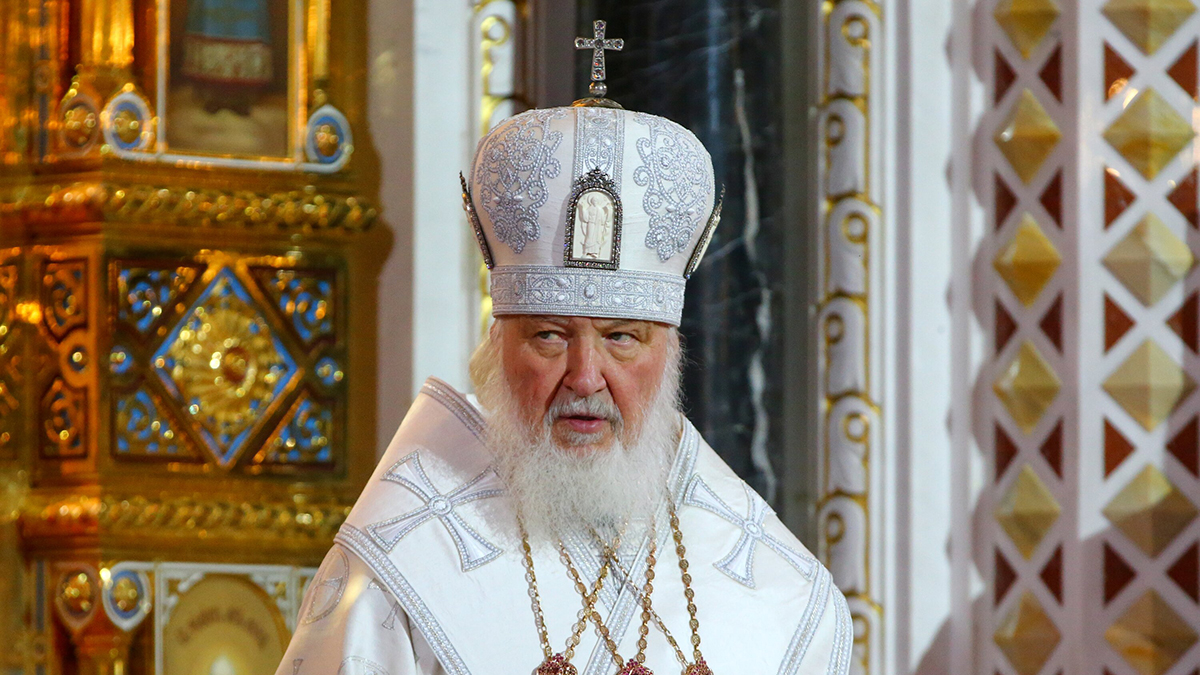 Патриарх Кирилл провел литургию в годовщину освящения храма Христа Спасителя