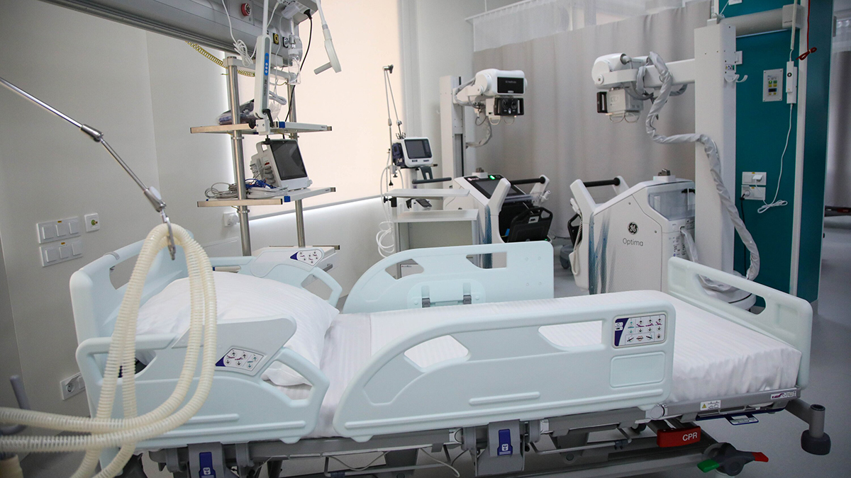 Студента в Китае парализовало из-за постоянного использования телефона