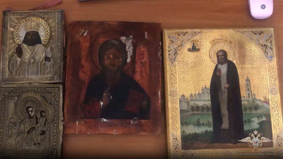 Мигранта задержали за кражу икон из частных домов в Подмосковье