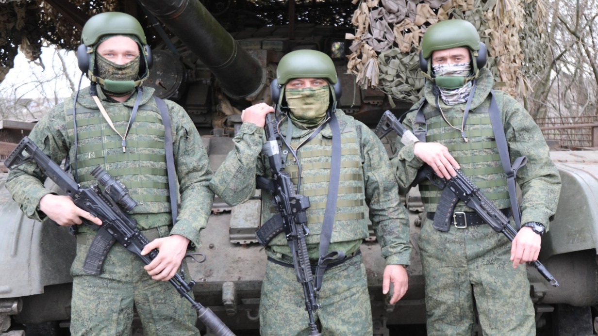 Танкисты из Ростовской области с позывными «Брат», «Ласта», «Кощей» (слева направо)