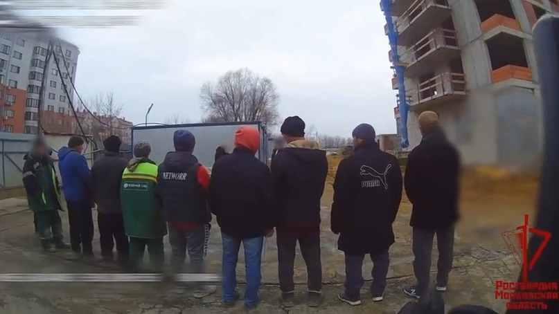 ОМОН «Русич» задержал нелегальных мигрантов на стройке в Жуковском
