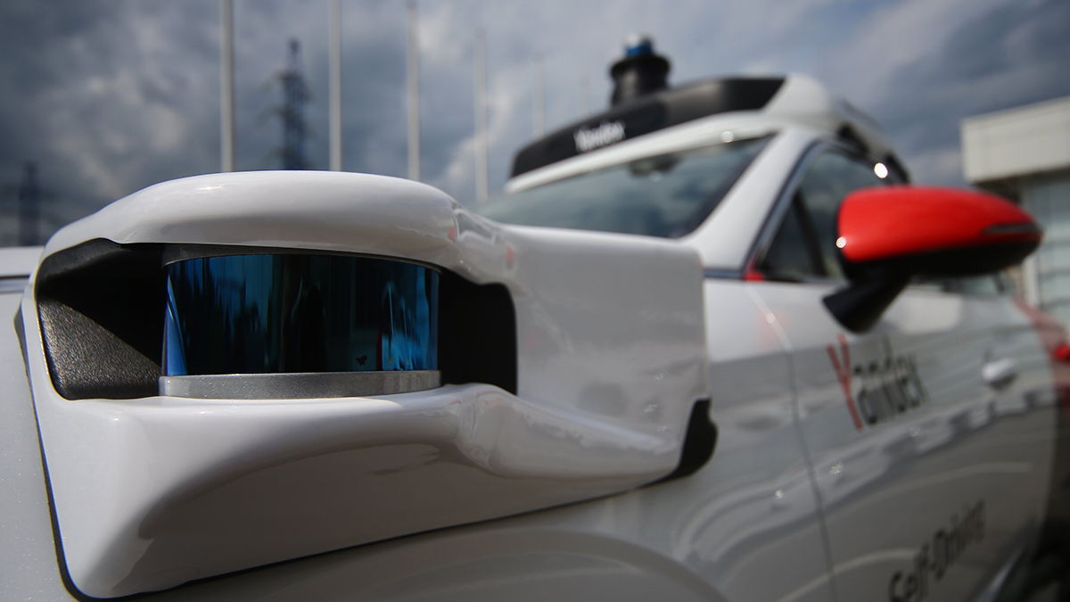 Мишустин: Первое беспилотное такси может появиться в Москве в 2026 году