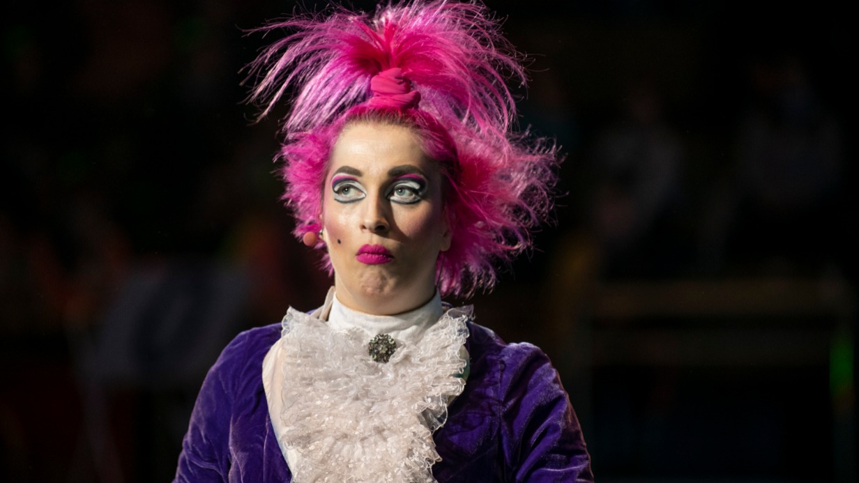 Артистка Цирка Никулина на Цветном бульваре Ксения Зубова работает в одном из самых сложных цирковых жанров — клоунаде