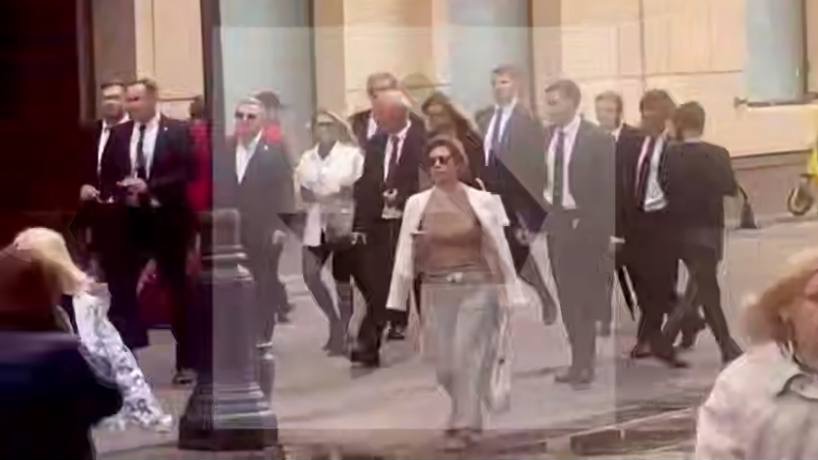 В Сети появились кадры прогулки спецпосланника Трампа Уиткоффа по Арбату