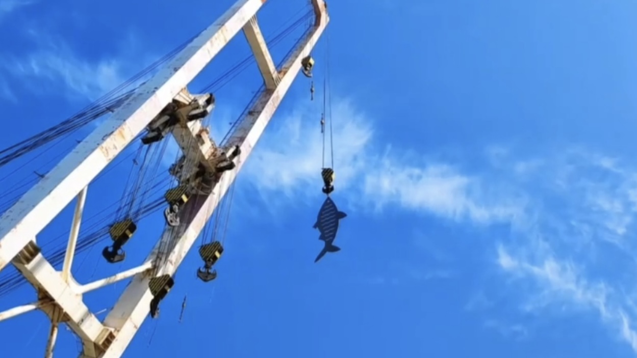 В Астрахани создали 10-метровую рыбу из металла к фестивалю «Вобла-2025»