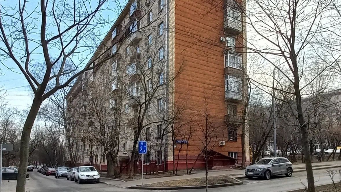 Два коммерческих помещения возле метро «Университет» выставили на торги