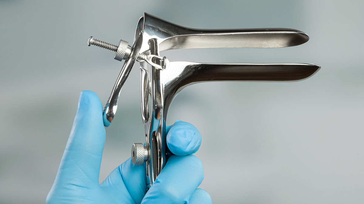 Гинеколог предложила москвичке интимную пластику на приеме перед операцией 