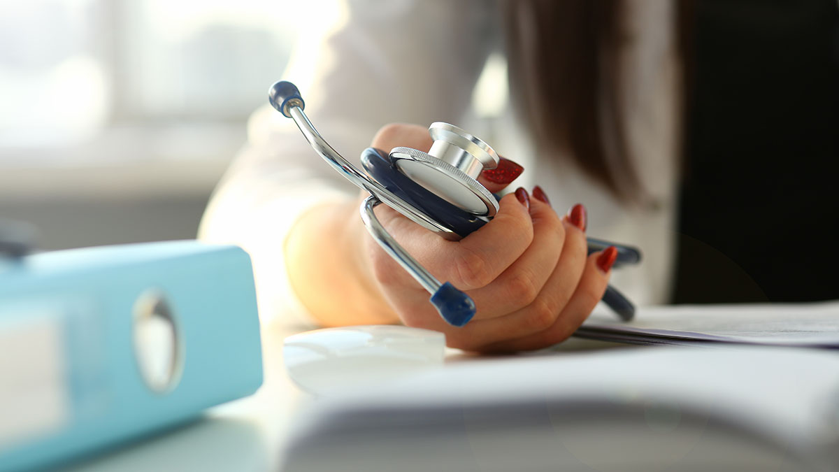 Главврач онкодиспансера уволилась после удаления у россиянки здоровой почки