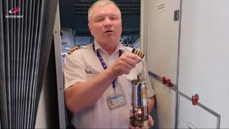 Благодатный огонь отправили в Россию самолетом Роскосмоса (видео)