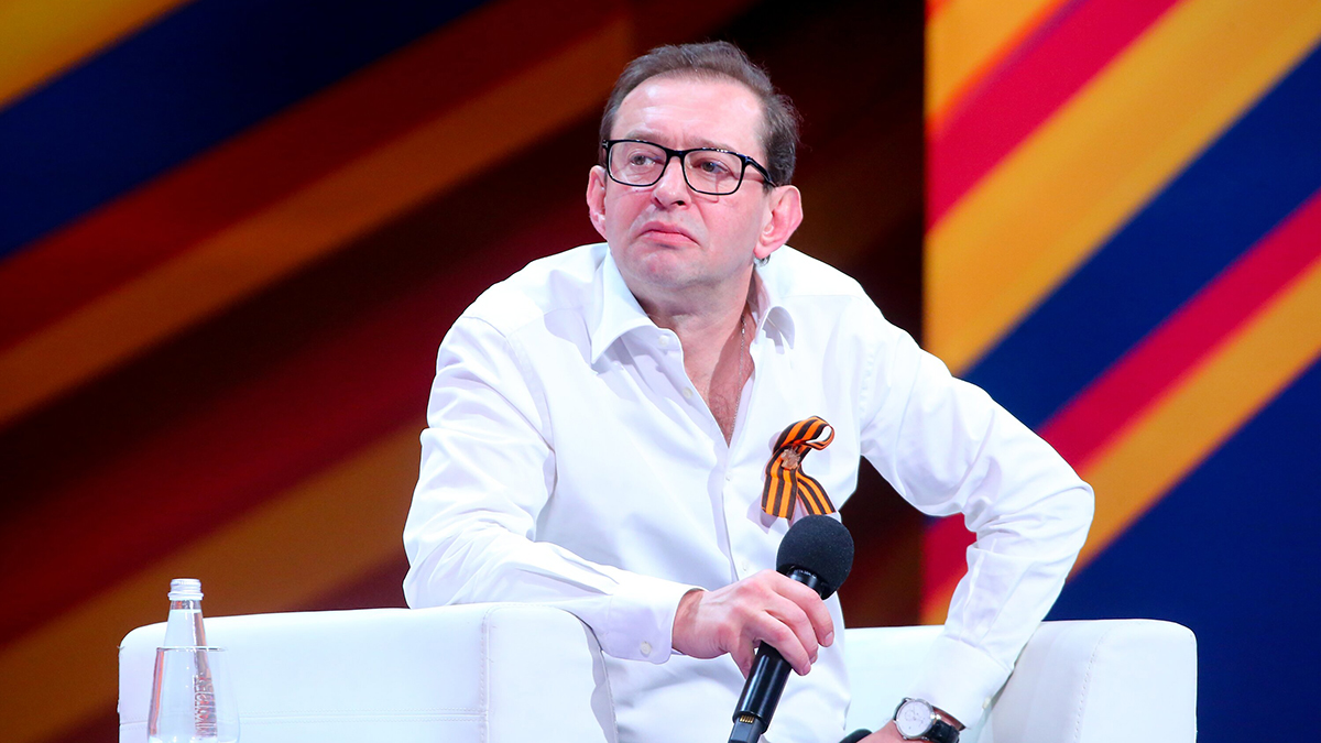 Суд взыскал с Хабенского долг за ЖКХ