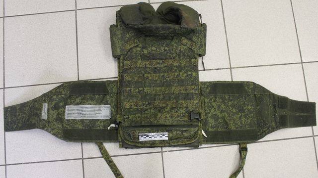 Иностранец попытался отправить бронежилет в Китай вместо товаров для рыбалки