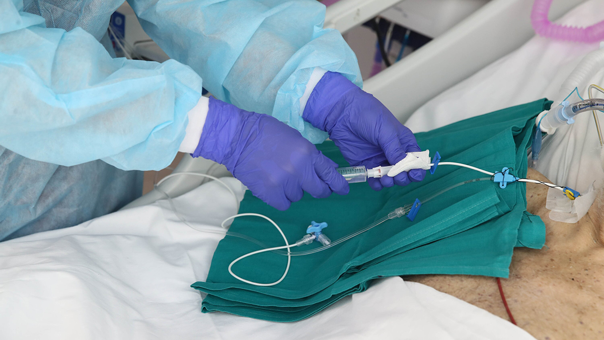 Девочка в Ульяновской области выпила бензин вместо воды и попала в реанимацию