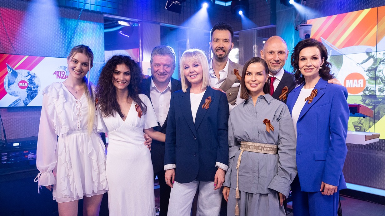 «Страна поет Катюшу!»: миллионы россиян исполнили песню в едином хоре