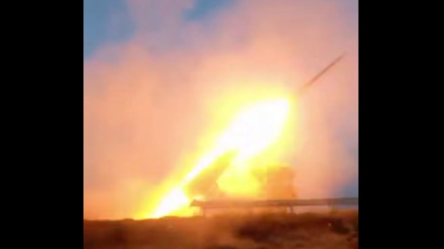 В Сети появилось видео удара северокорейской РСЗО «Чучхе-100» по ВСУ