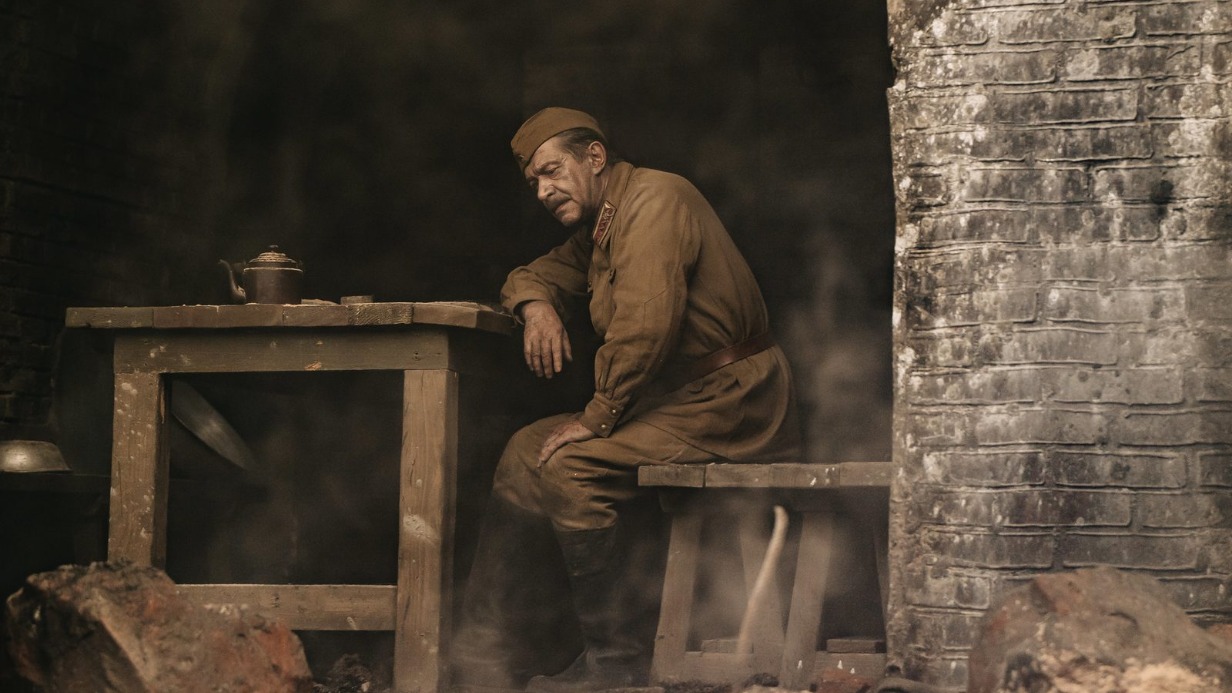 Владимир Машков в роли старшины Степана Матвеевича в фильме «В списках не значился»