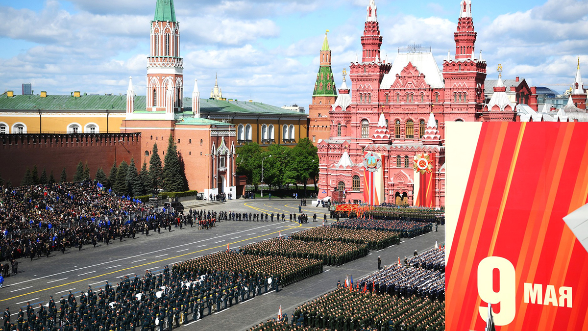 Парад в честь 80-й годовщины Победы начался на Красной площади