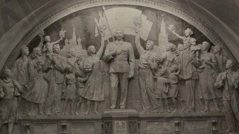 Утраченный барельеф со Сталиным восстановят на «Таганской» в московском метро