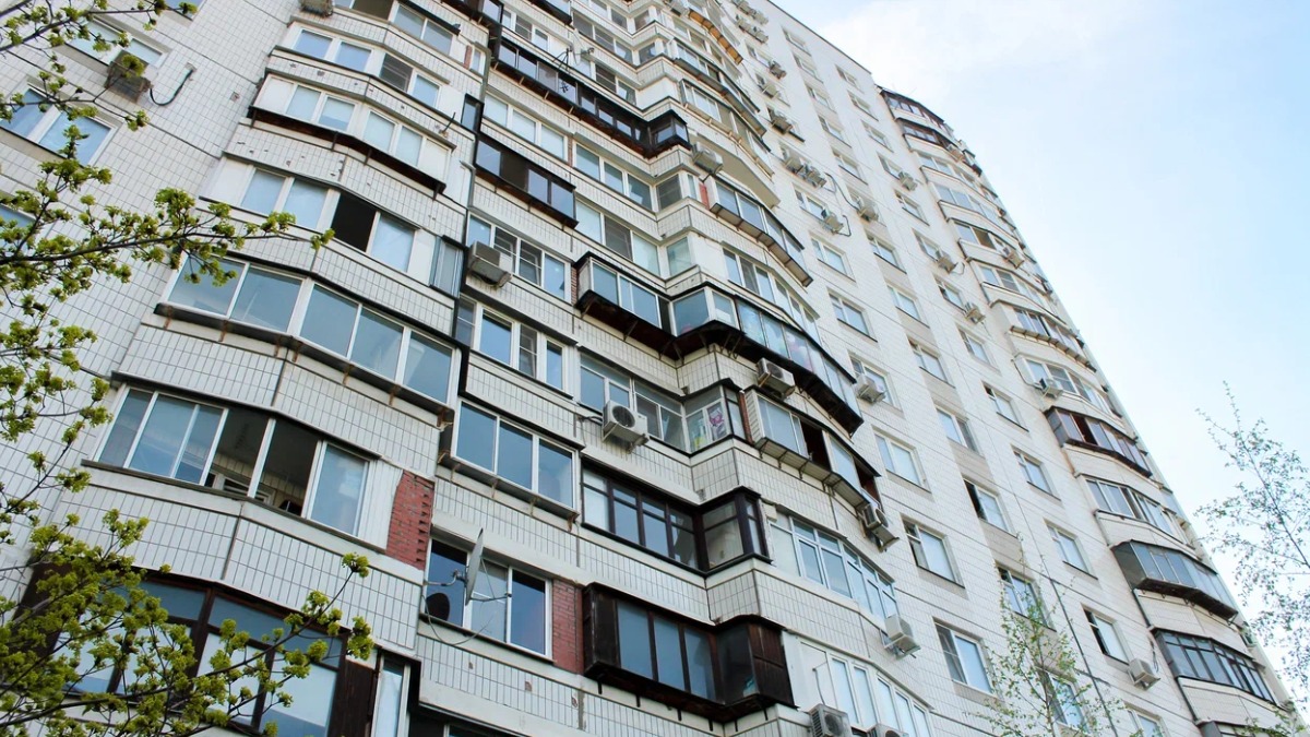 В жилом доме 1999 года постройки на юго-востоке столицы заменят все 16 лифтов