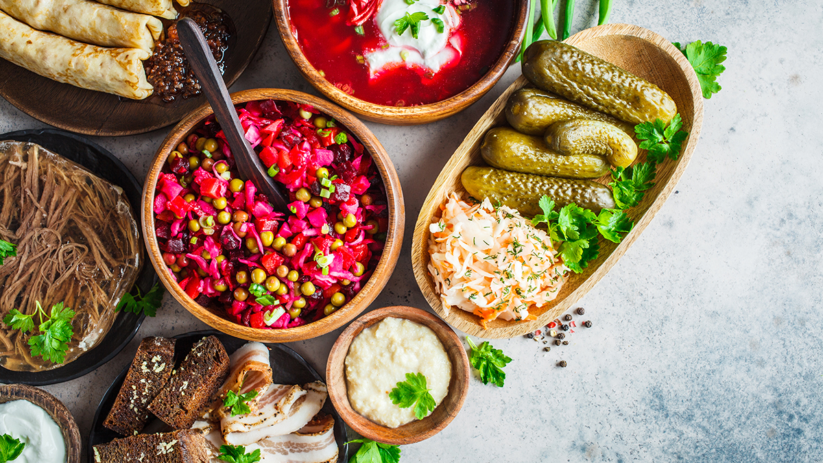 В России появился проект ГОСТа на борщ, оливье и другие блюда русской кухни