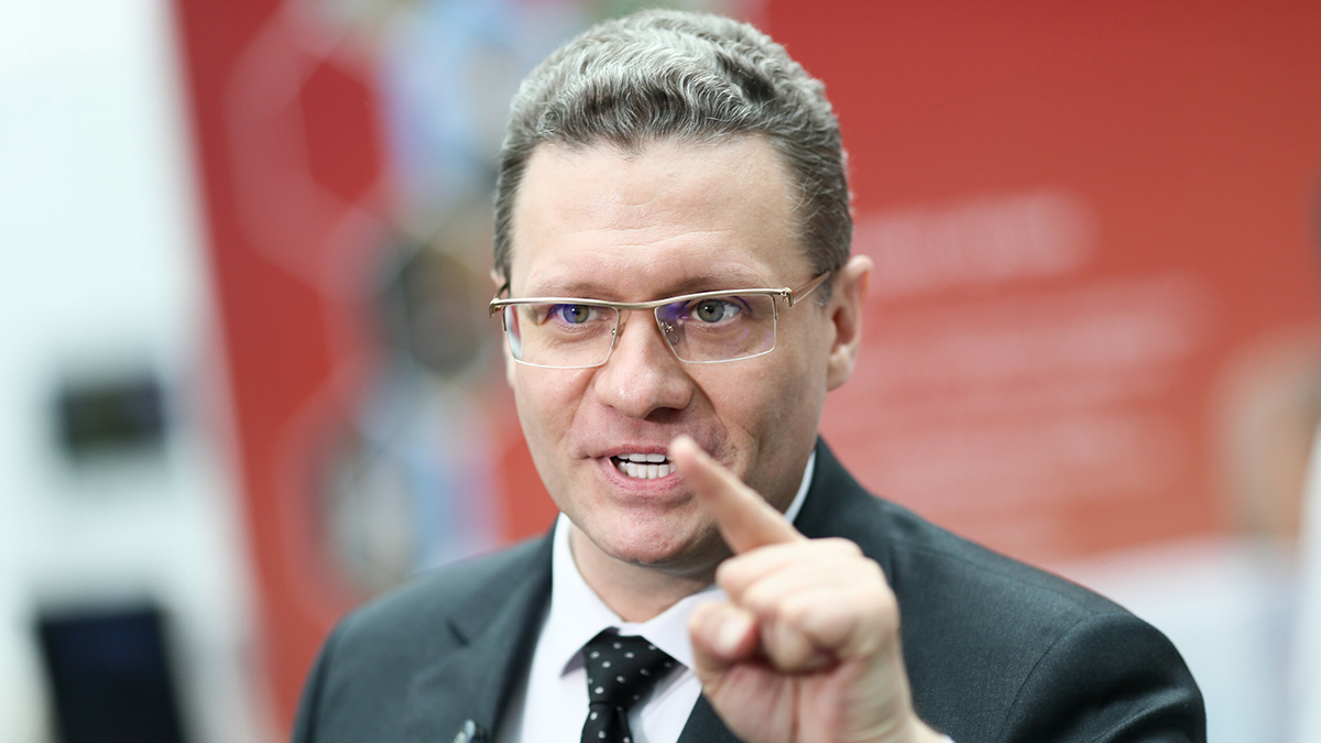 Филимонов предложил сети «Красное и Белое» продавать хлеб