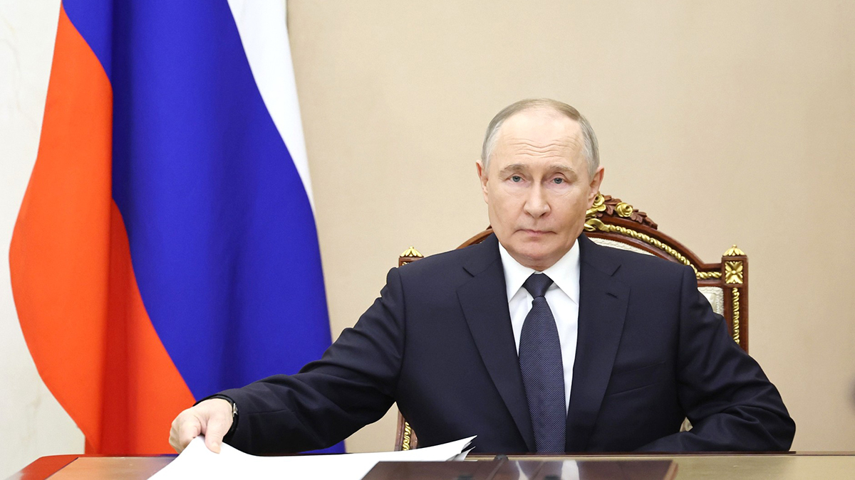 Путин пошутил, что больше не будет запускать дроны в Данию
