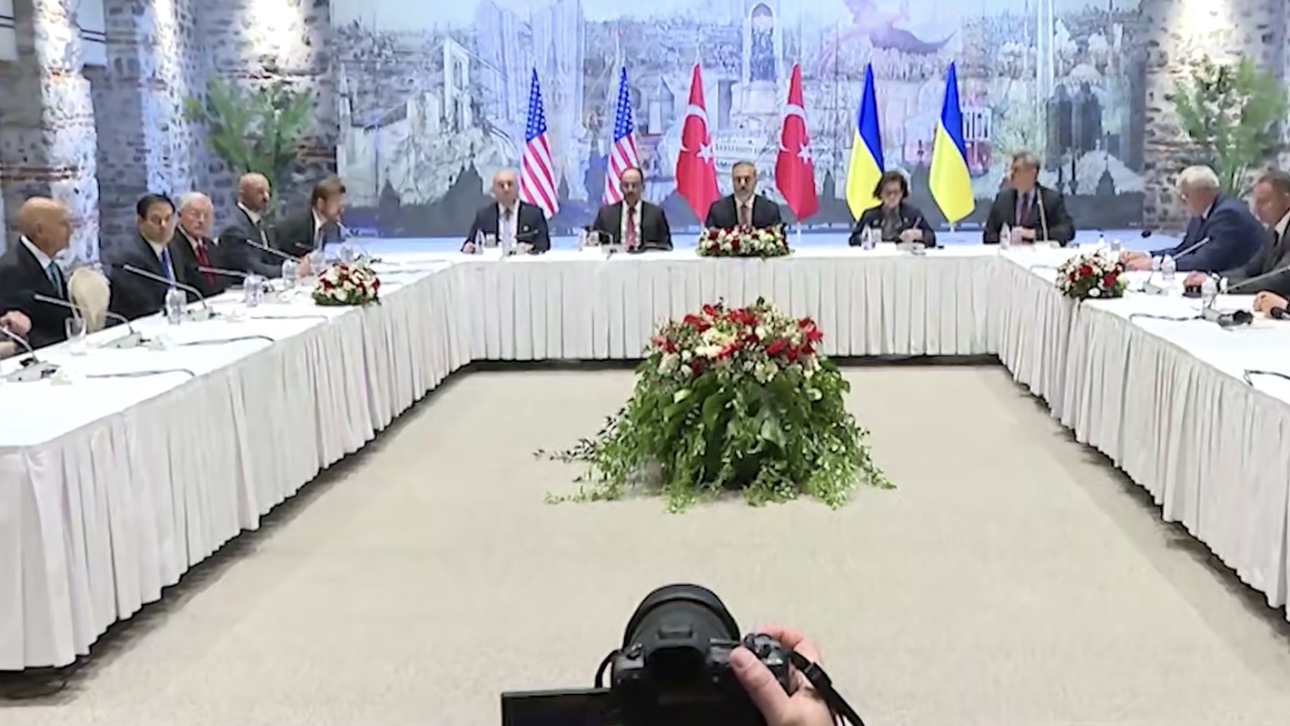 СМИ: У Киева есть переводчик, но переговоры с Россией шли на русском языке