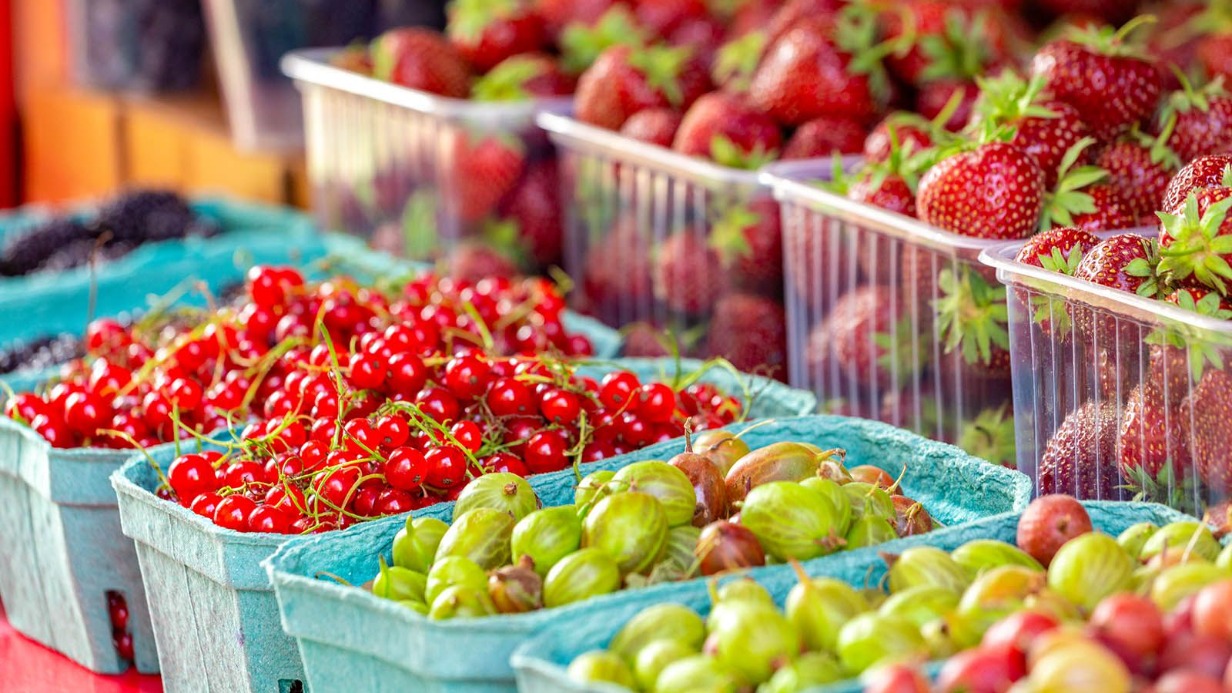 Ягодный сезон начался в столице